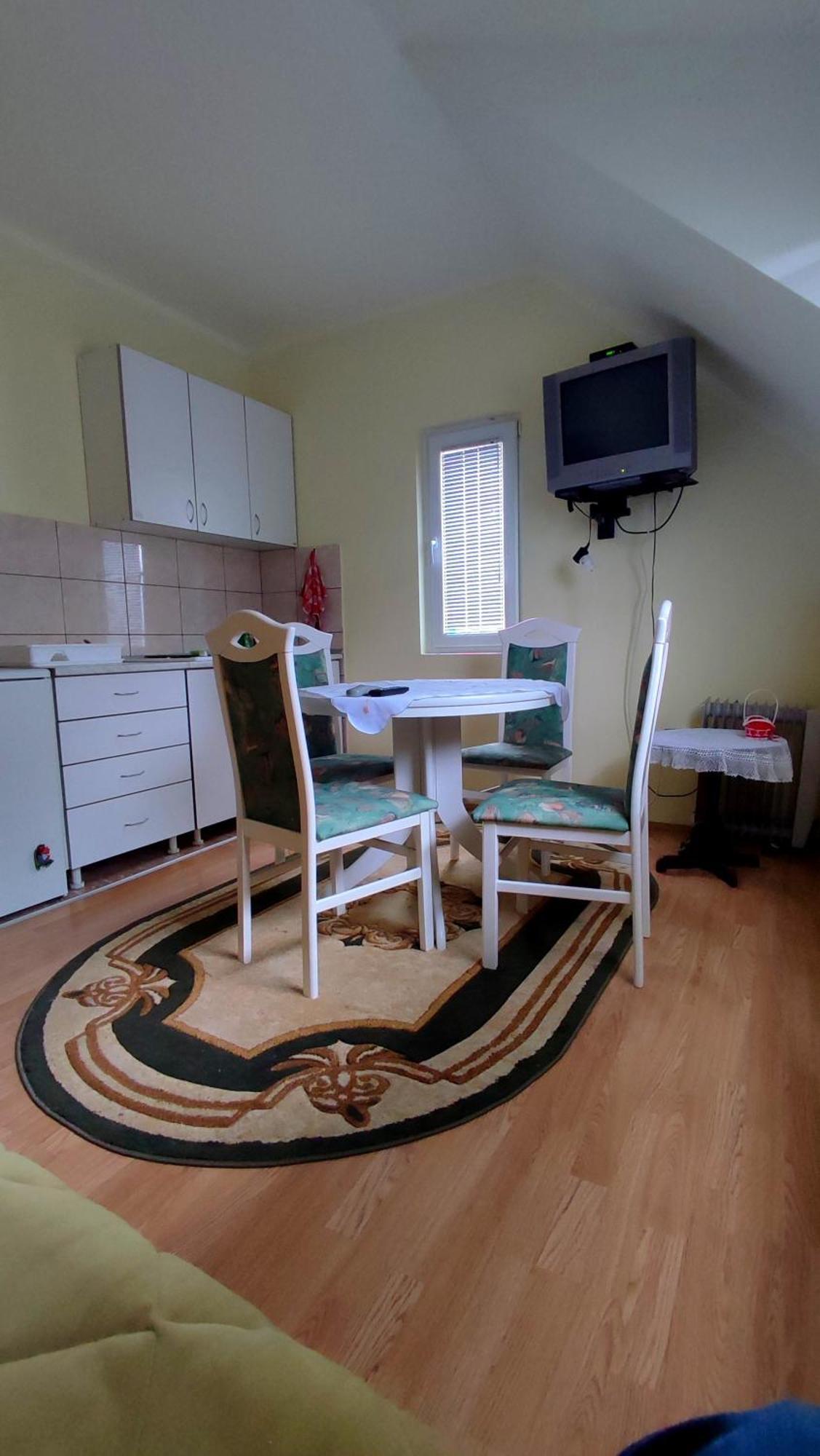 Apartment Dobra Vila Перучац Екстер'єр фото